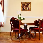 Ludvig Apartment